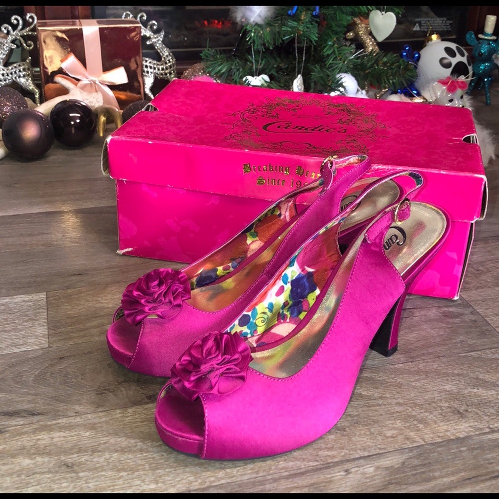 Gently Used •Candies •Peep Toe Satin Heels!